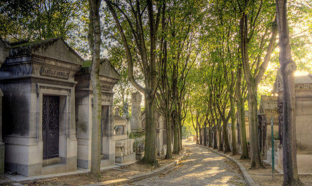Explore the unknown side of Paris for two hours